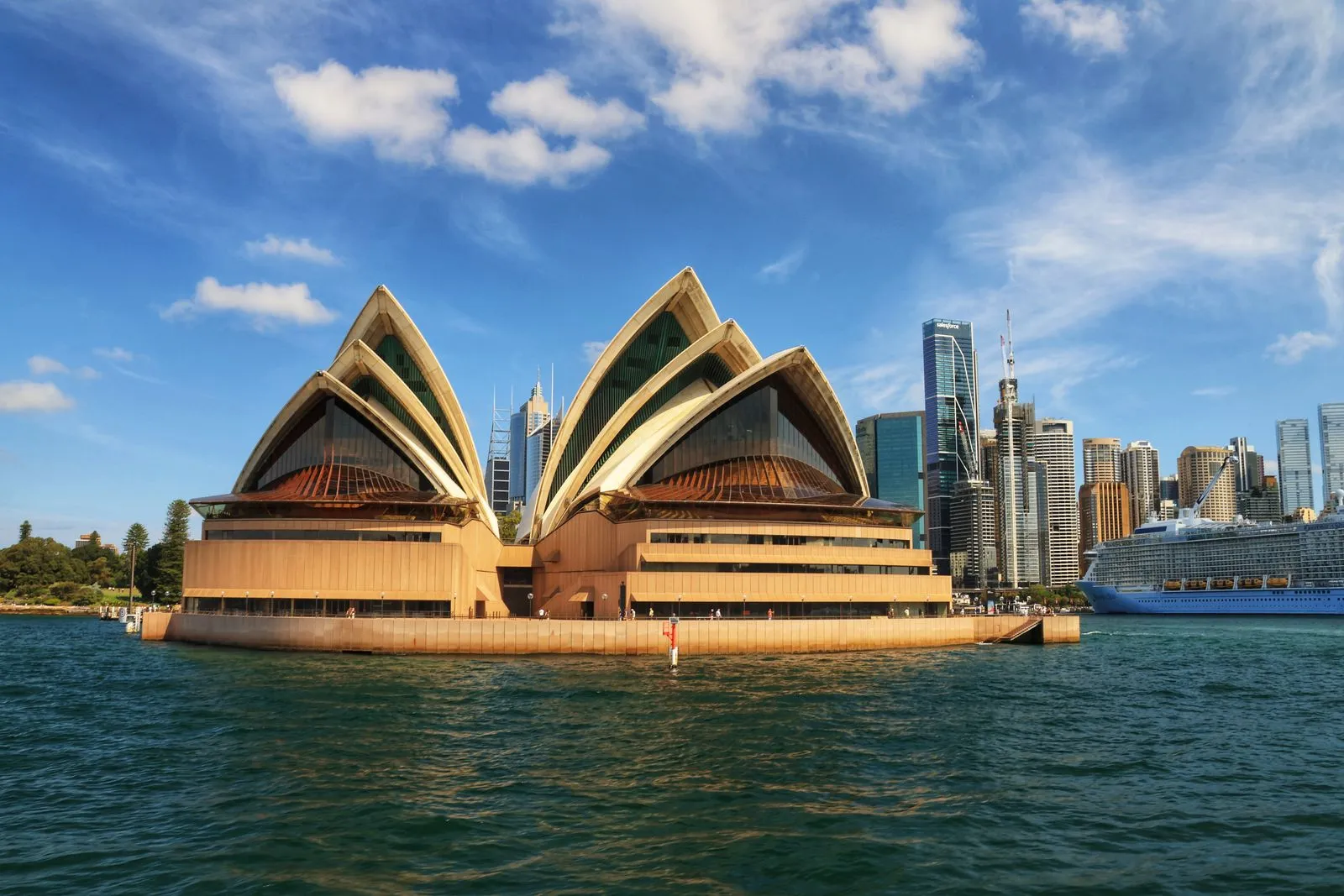 Sydney Opera House and harbour skyline